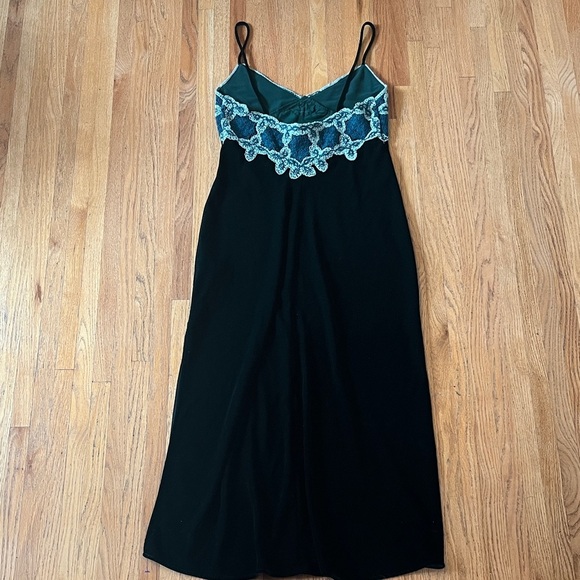 Zara Greenish Black Chemise with Blue Lace Christmas - Picture 4 of 4